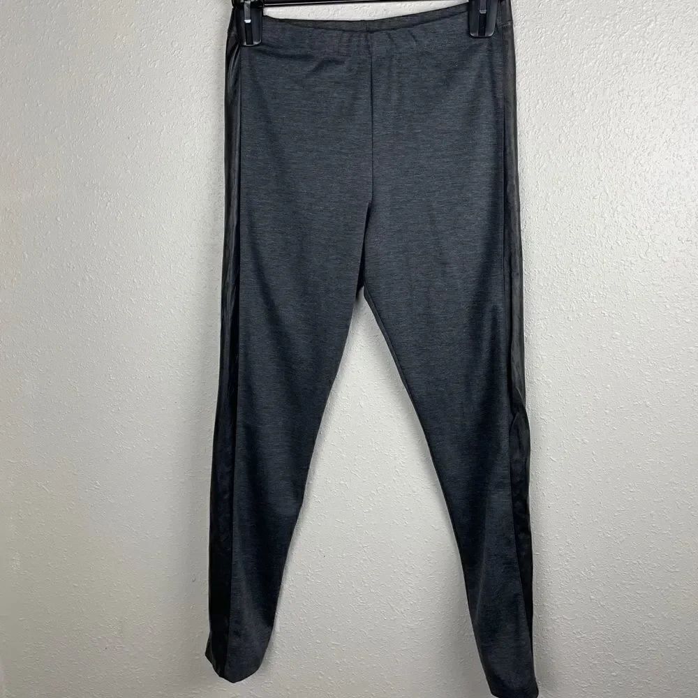 Courtesy Gray and Black Leggings Size S EUC